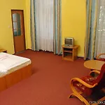 Bell Hotel 3*