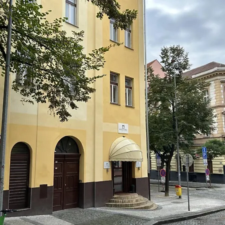 Bell Praga