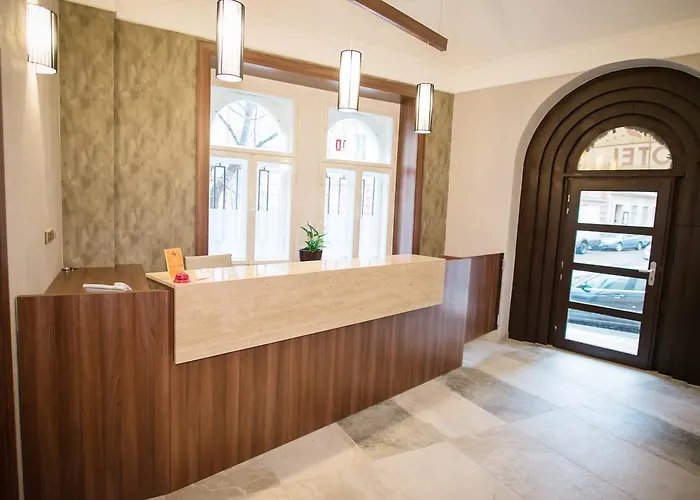 Bell Hotel 3*