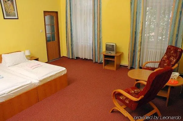 Bell Hotel 3*